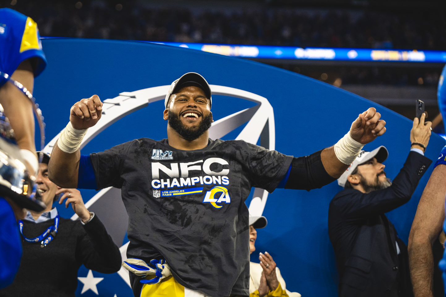 Los Angeles Rams - SAY IT WITH YOUR CHEST! #SUPERBOWL CHAMPIONS